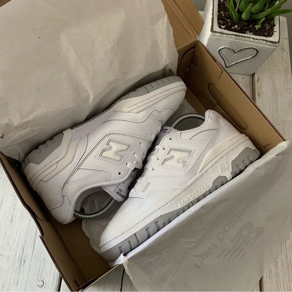 New Balance 550 - Picture 2 of 13
